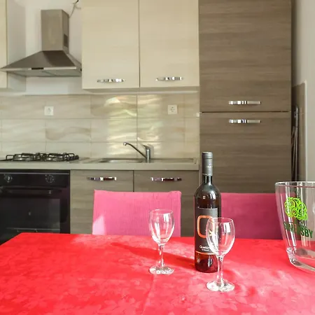 Zapata Apartman *