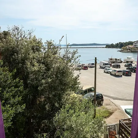 Zapata Apartman *